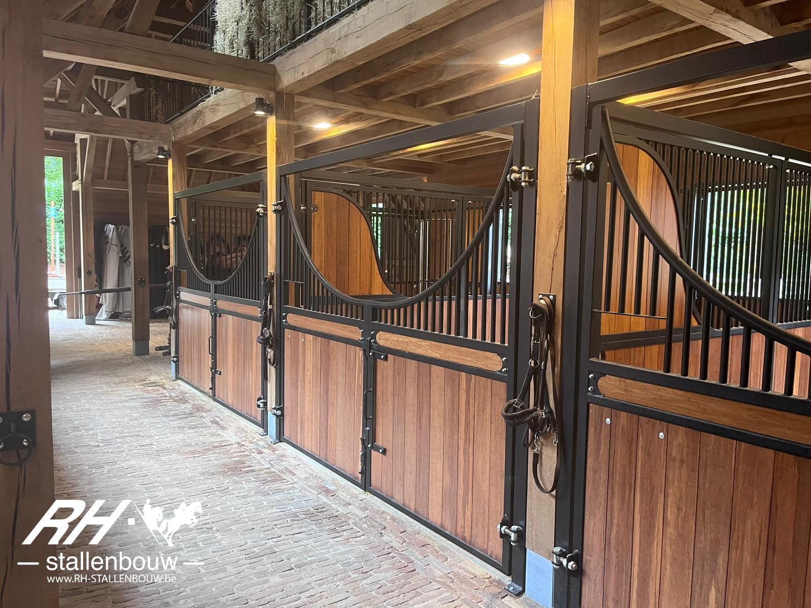 Volledig opendraaibare voor & zijwanden